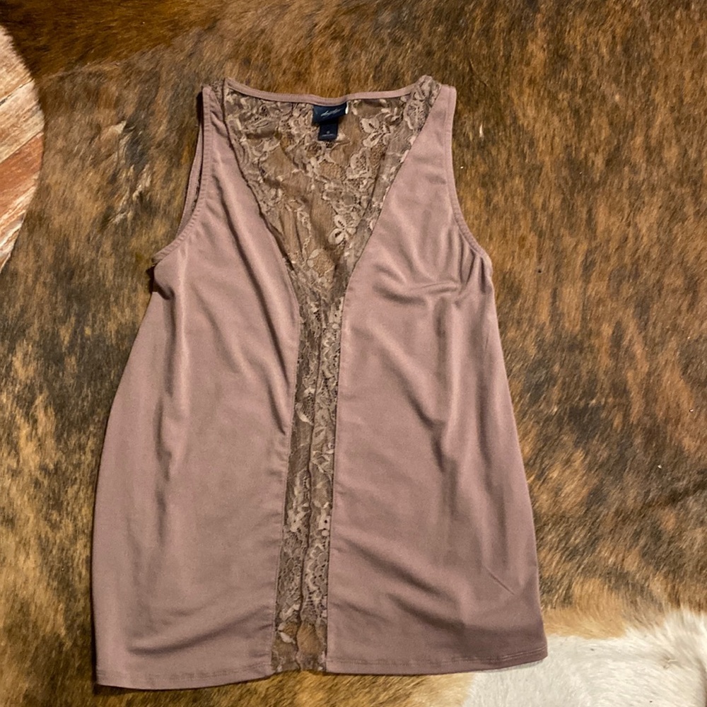 Day trip size small tank top with lace back